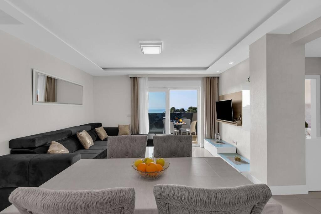 Apartment Hrvoje -Nur 50M Bis Zum Meer - Makarska Exklusiv بروماجنا المظهر الخارجي الصورة