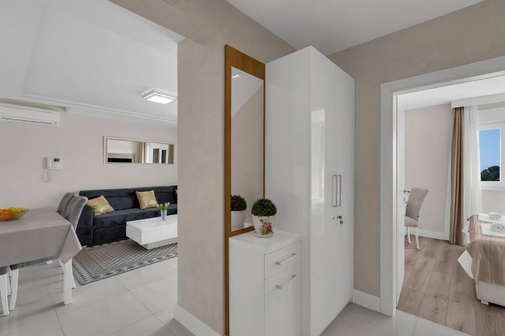 Apartment Hrvoje -Nur 50M Bis Zum Meer - Makarska Exklusiv بروماجنا المظهر الخارجي الصورة